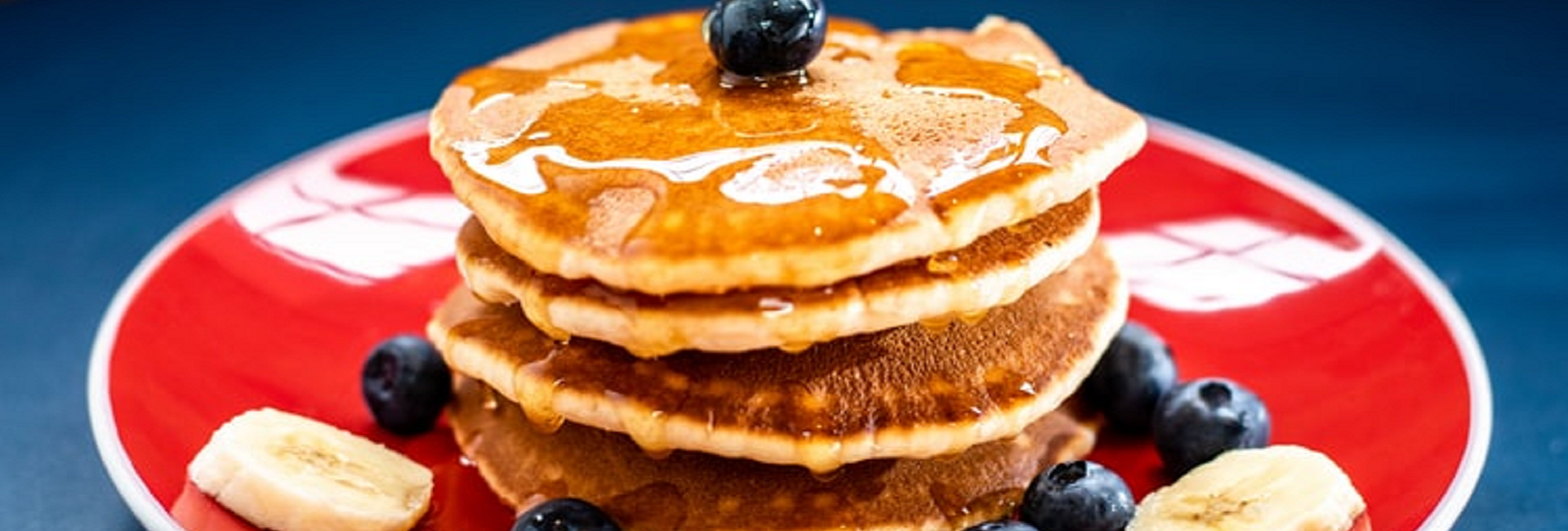 Fluffy Pancakes with Blueberries & Banana